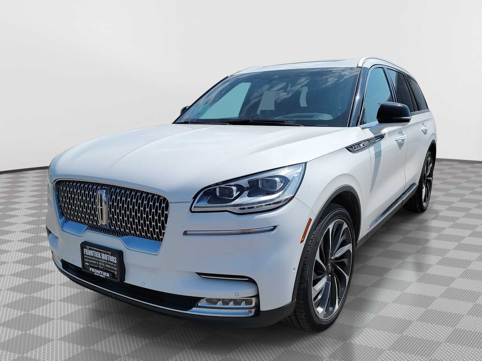 2022 Lincoln Aviator Reserve — photo 1 of 27