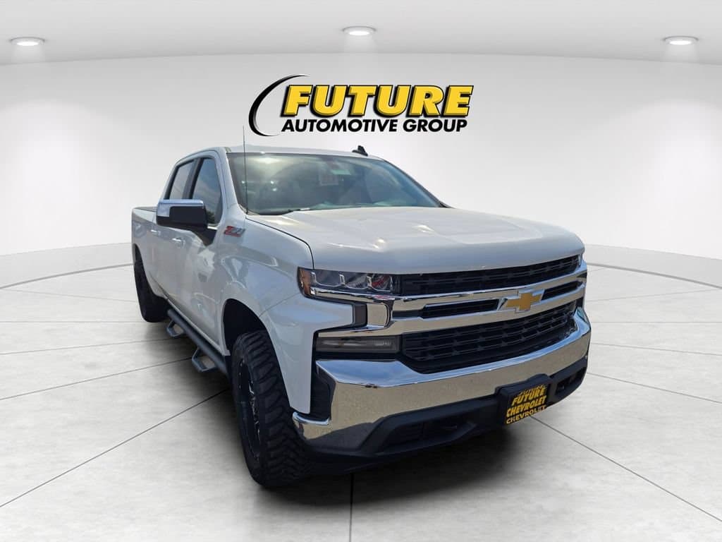 2020 Chevrolet Silverado 1500 LT — photo 1 of 3