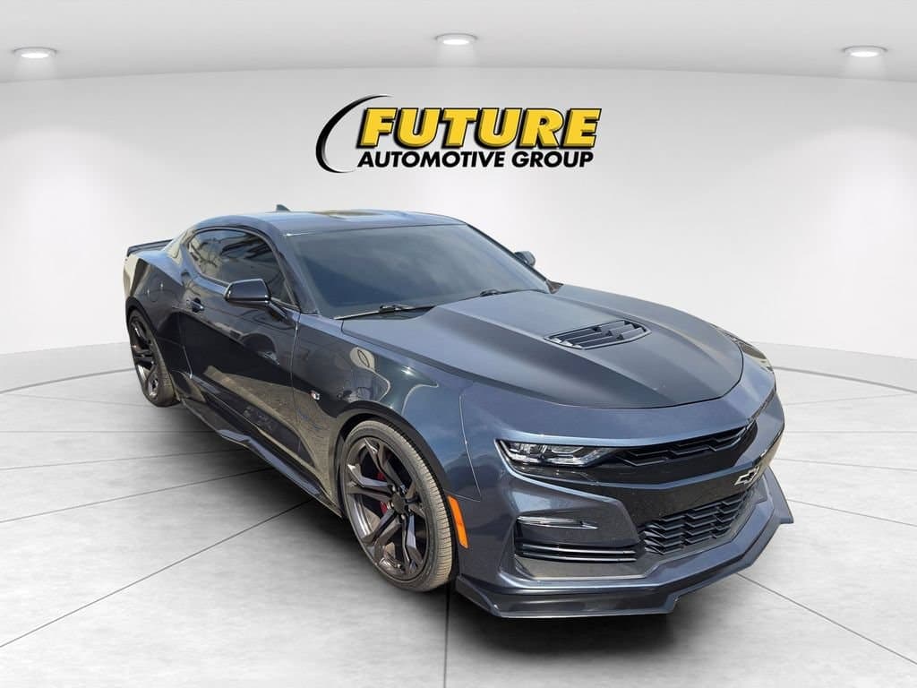 2019 Chevrolet Camaro 1SS — photo 1 of 3