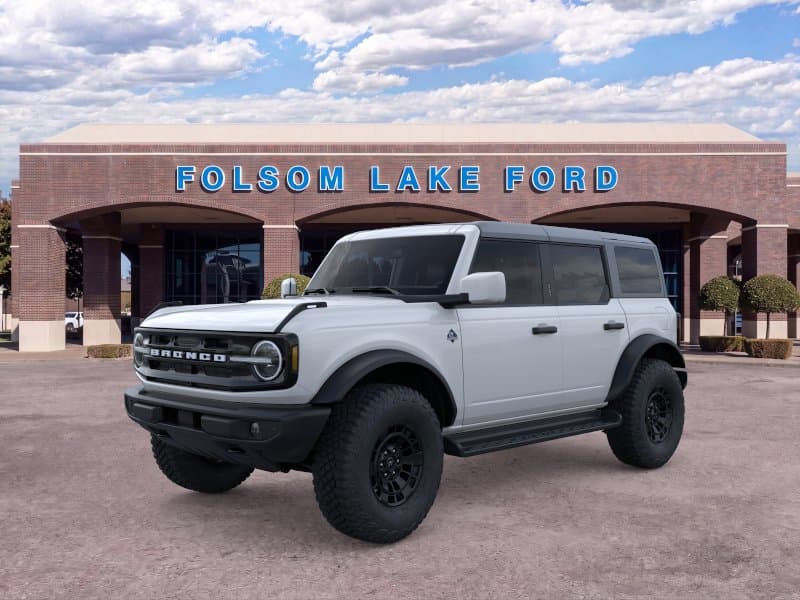 2026 Ford Bronco Outer Banks — photo 1 of 32