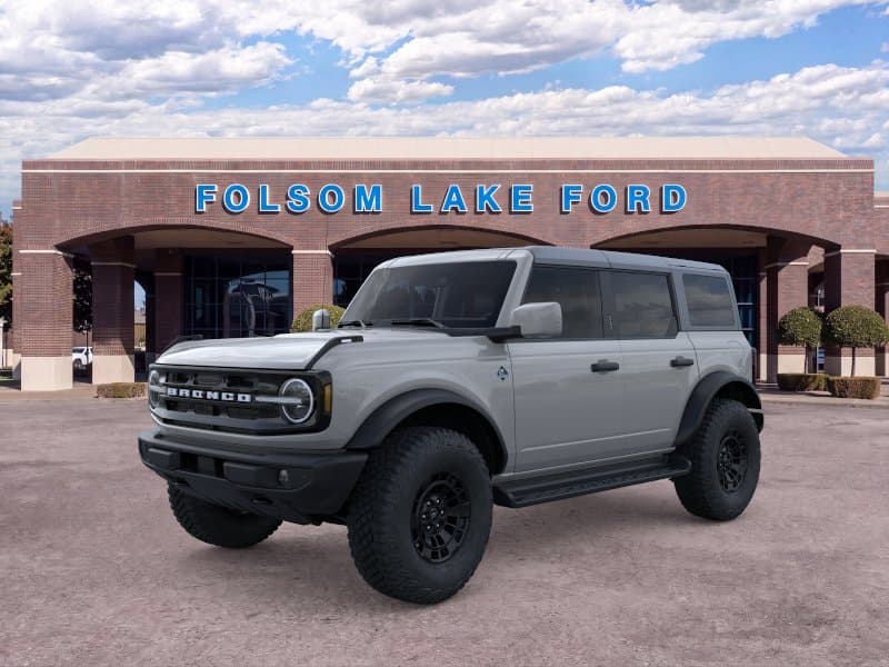 2026 Ford Bronco Outer Banks — photo 1 of 32