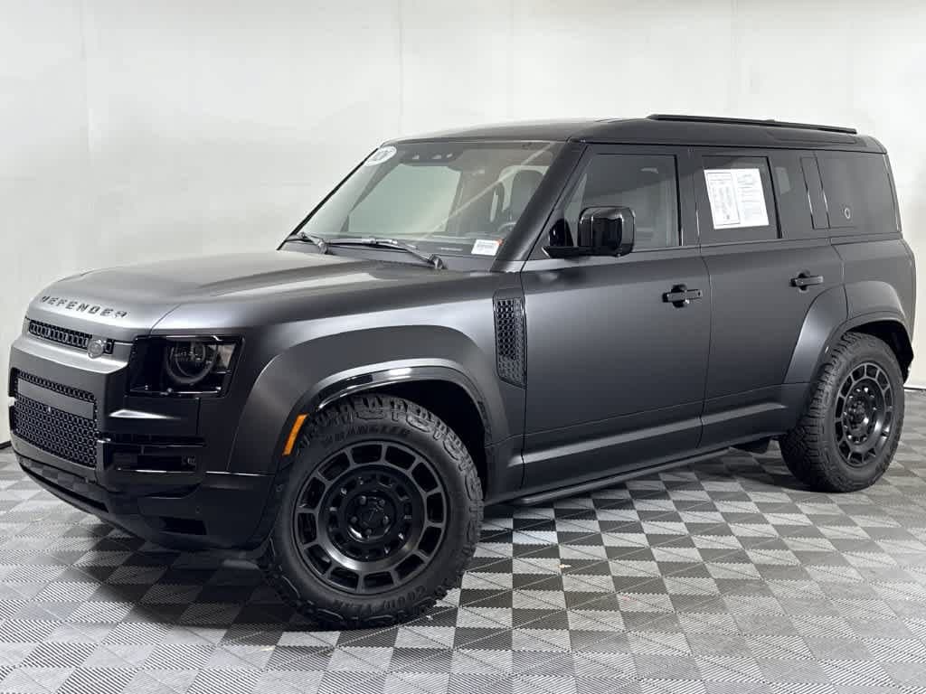 2026 Land Rover Defender OCTA — photo 1 of 34