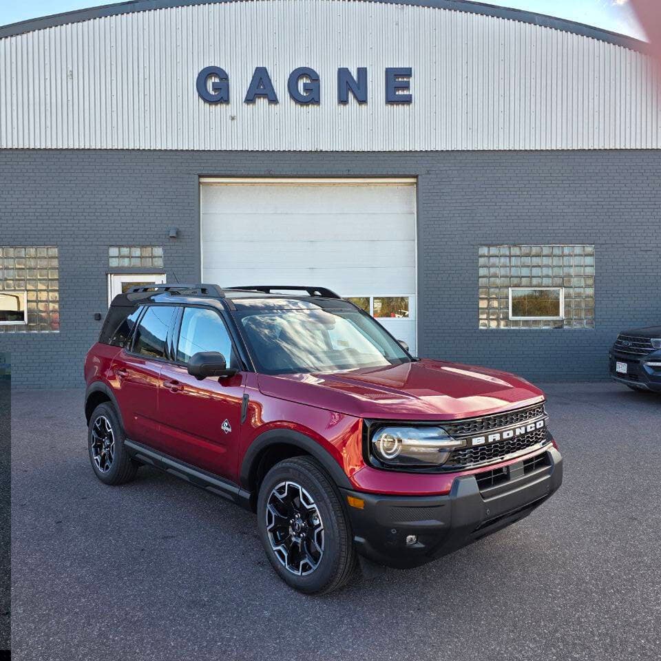 2025 Ford Bronco Sport Outer Banks — photo 1 of 23