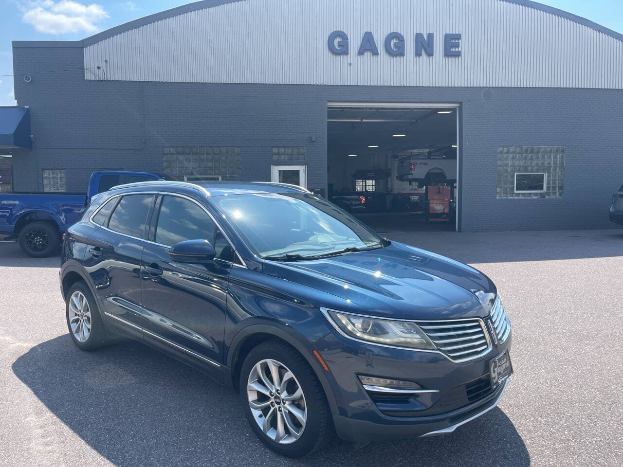 2016 Lincoln MKC Select AWD 4dr SUV — photo 1 of 25