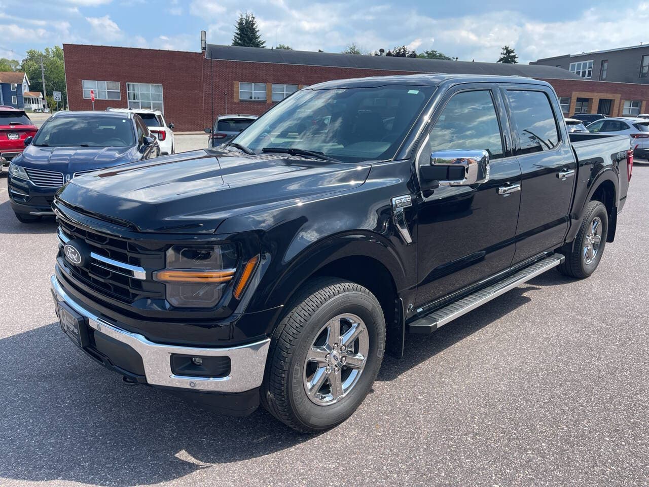 2024 Ford F-150 XLT — photo 1 of 36