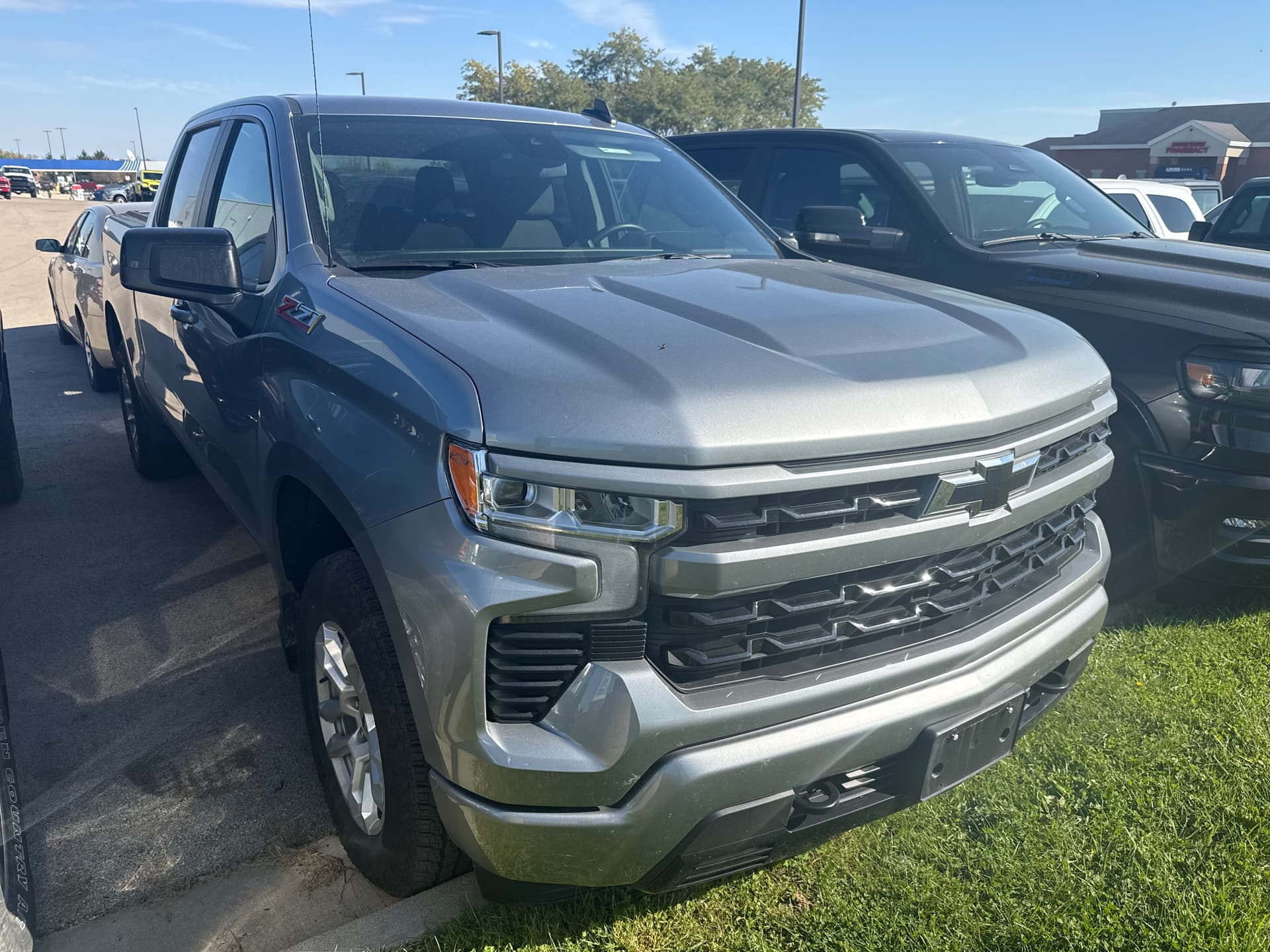 2024 Chevrolet Silverado 1500 Base — photo 1 of 4