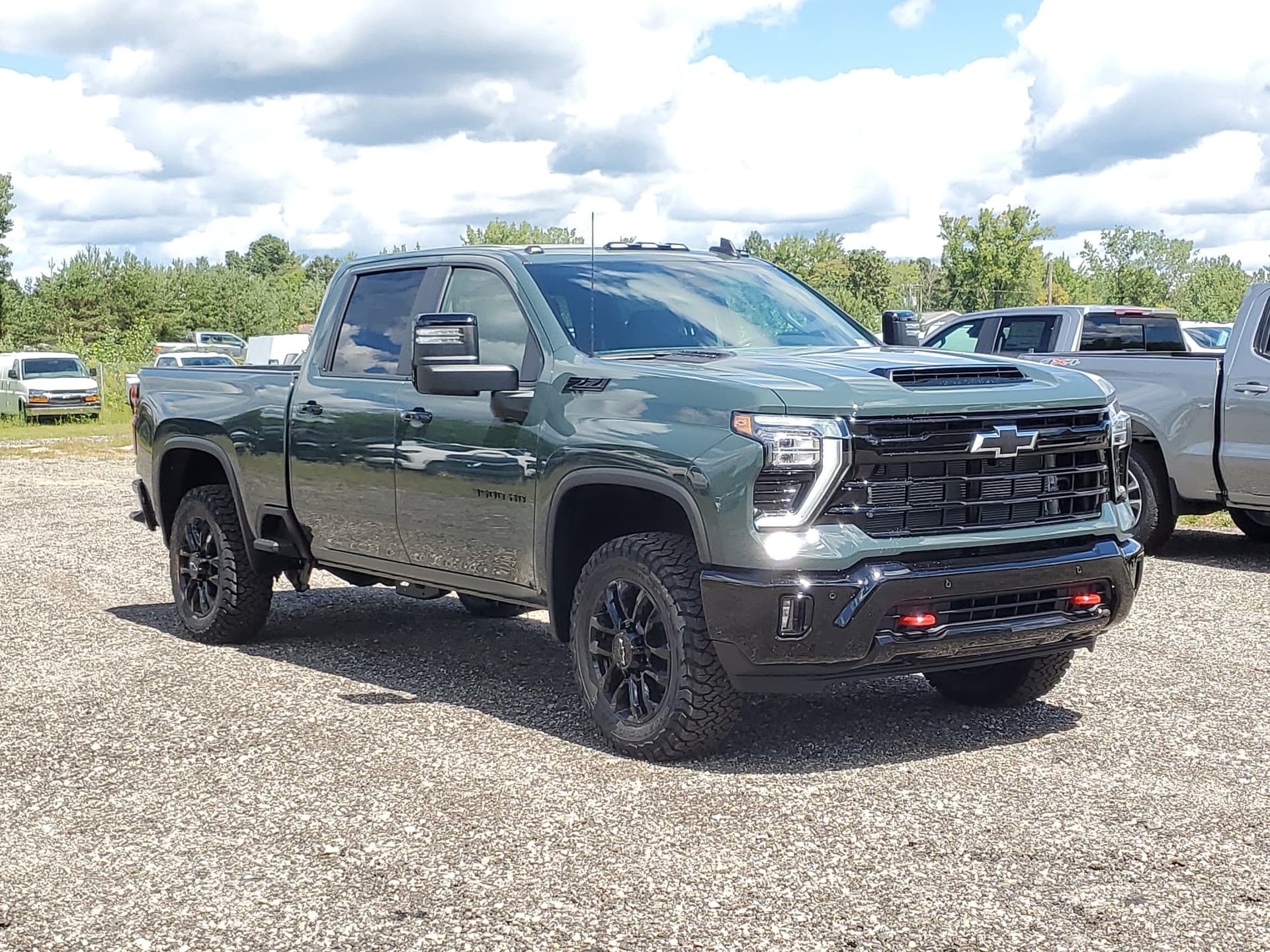 2026 Chevrolet Silverado 3500 HD LT — photo 1 of 41