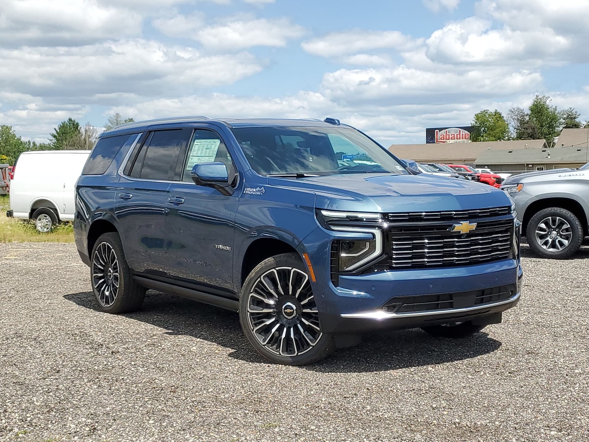 2026 Chevrolet Tahoe High Country — photo 1 of 42
