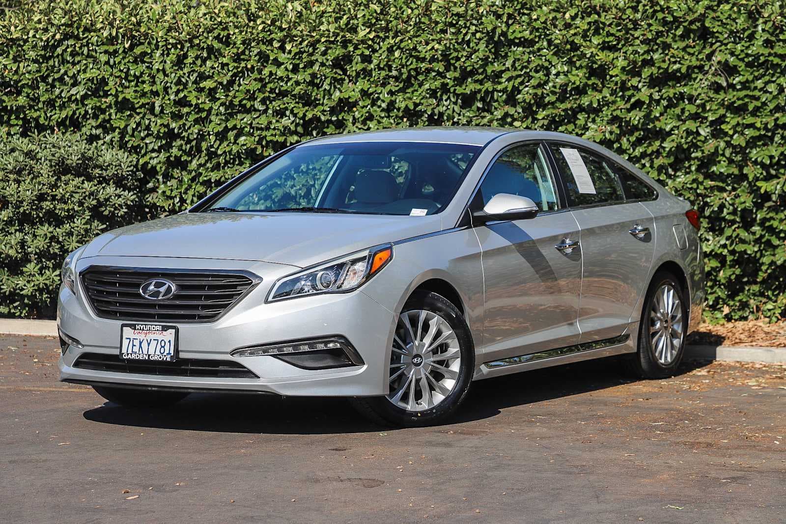 2015 Hyundai Sonata 2.4L Limited — photo 1 of 30
