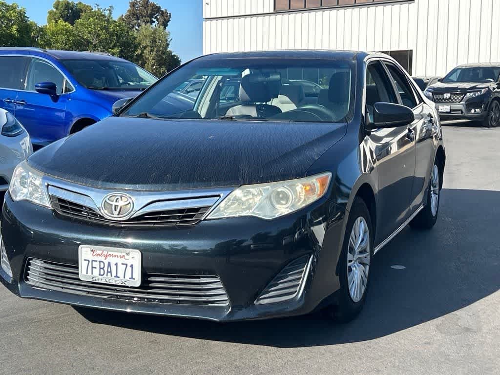 2014 Toyota Camry LE — photo 1 of 7