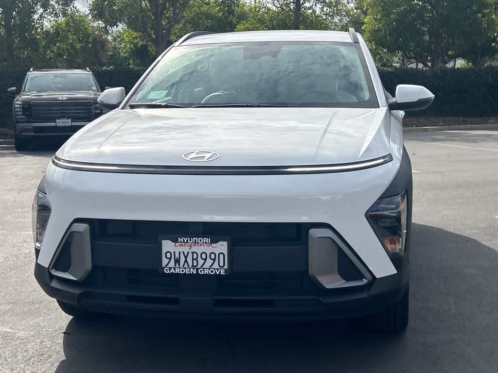 2025 Hyundai Kona SEL — photo 1 of 10