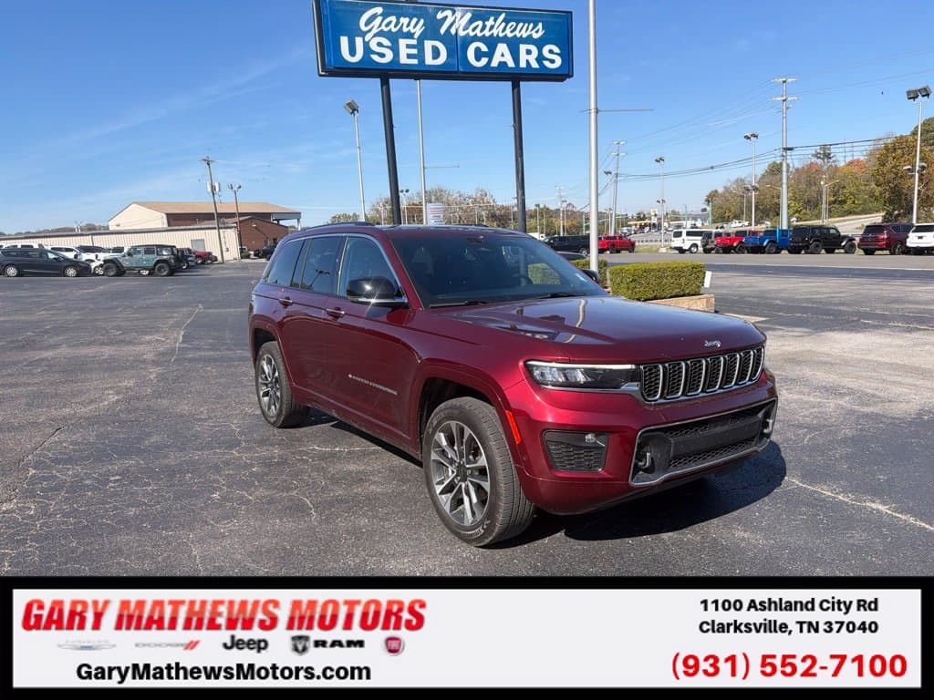 2023 Jeep Grand Cherokee Overland — photo 1 of 15