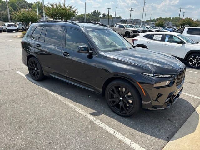 2025 BMW X7 xDrive40i — photo 1 of 5