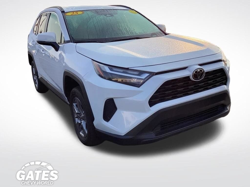 2025 Toyota RAV4 XLE — photo 1 of 29