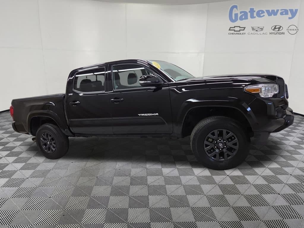 2023 Toyota Tacoma SR5 V6 — photo 1 of 23