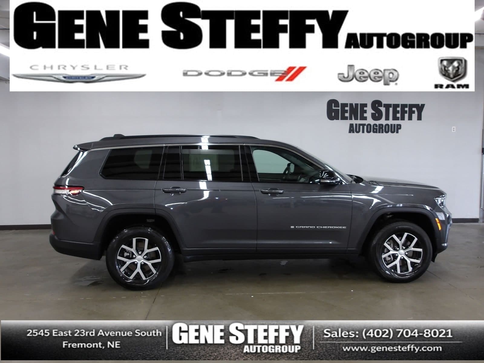 2025 Jeep Grand Cherokee L Limited — photo 1 of 22
