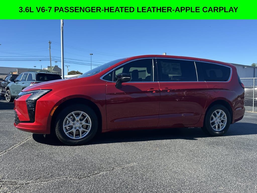 2027 Chrysler Pacifica Select — photo 1 of 37