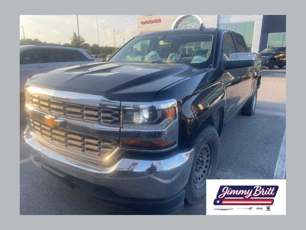 2018 Chevrolet Silverado 1500 LT — photo 1 of 19