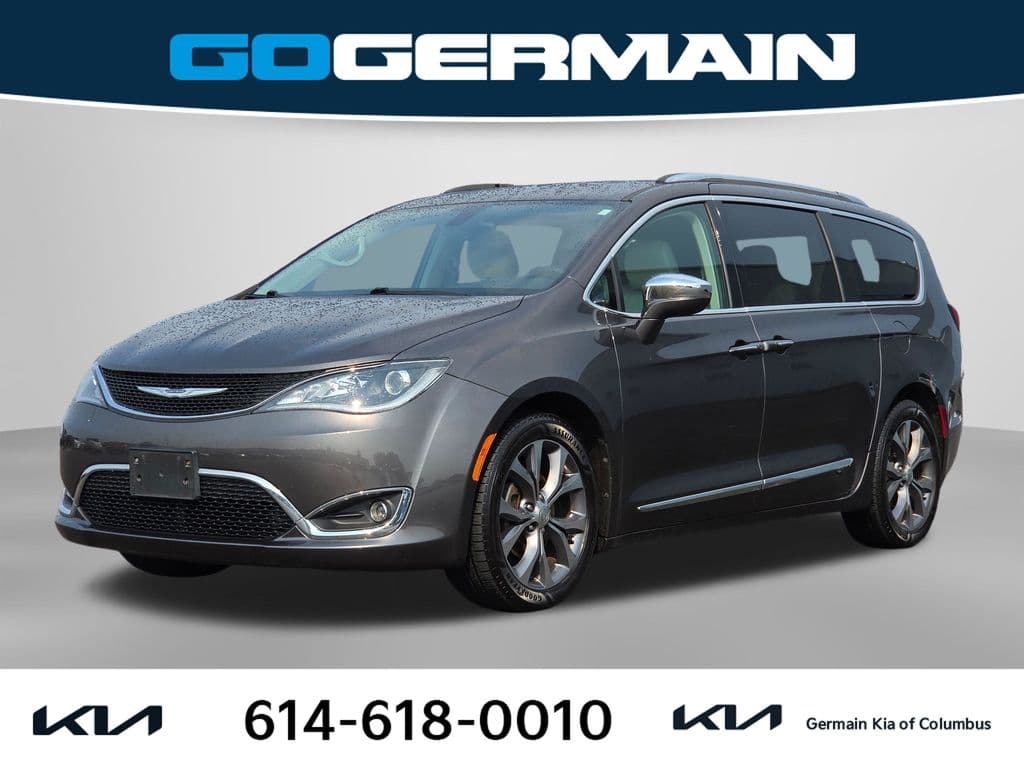 2017 Chrysler Pacifica Limited — photo 1 of 33