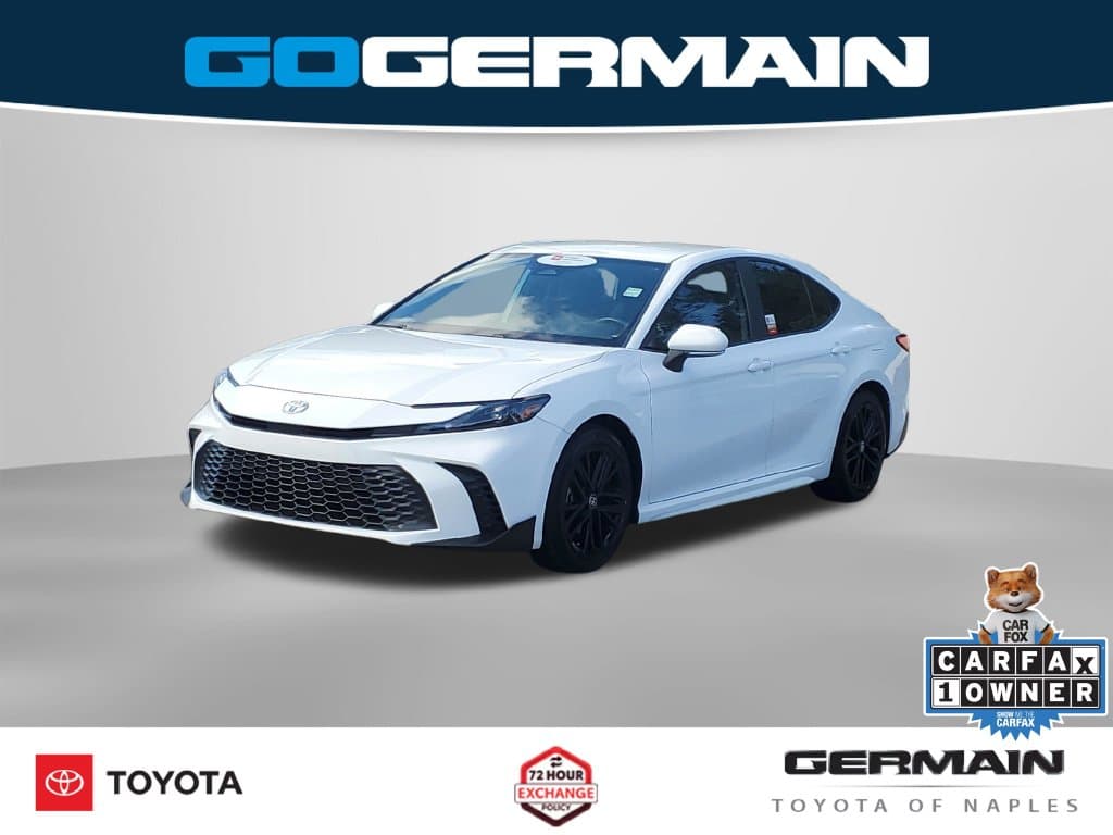 2025 Toyota Camry SE — photo 1 of 35