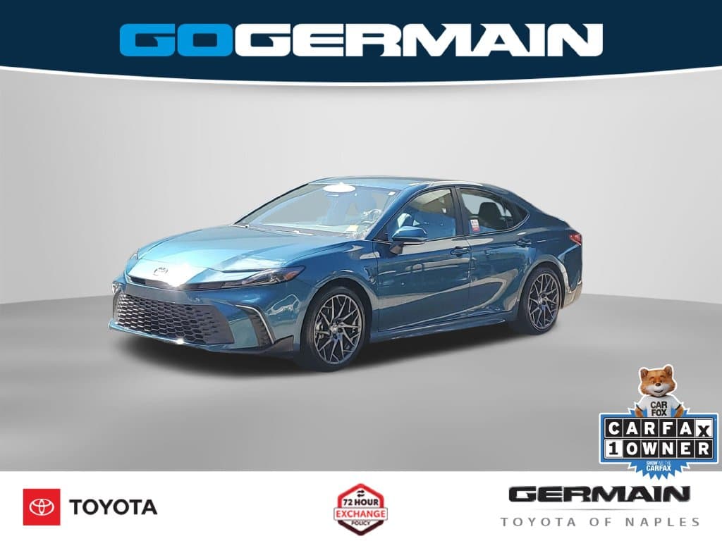 2025 Toyota Camry Base — photo 1 of 35