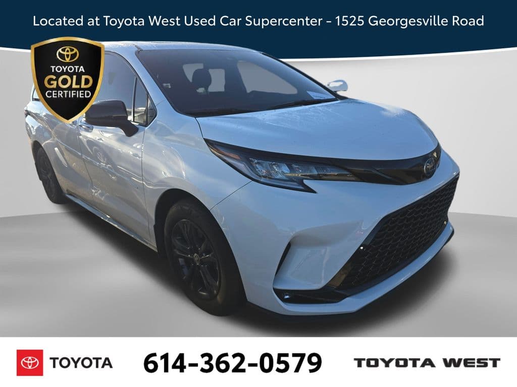 2025 Toyota Sienna XSE — photo 1 of 18