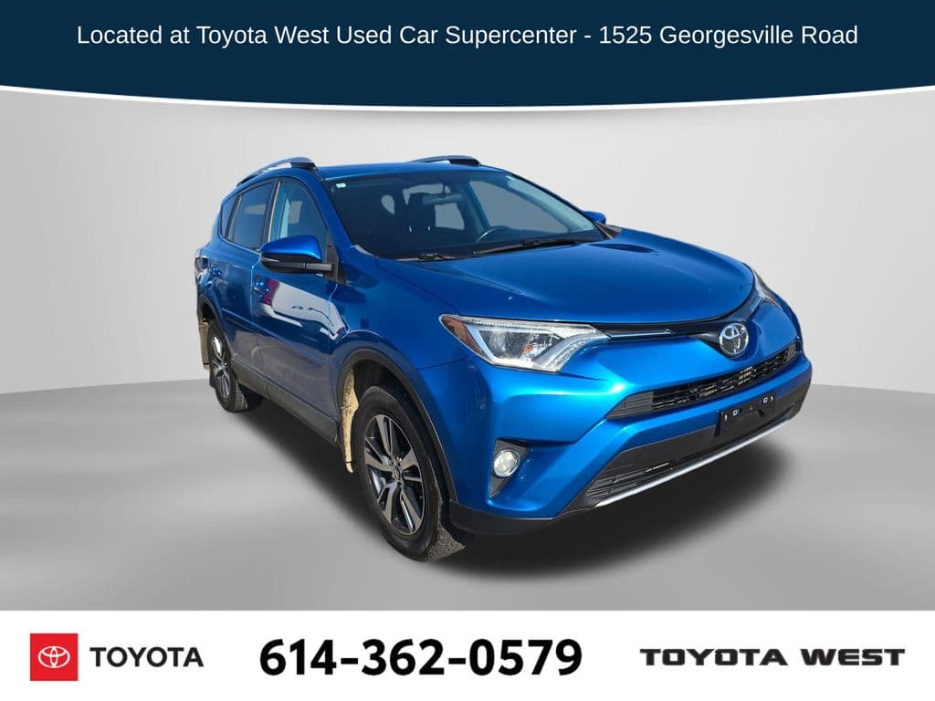 2016 Toyota RAV4 XLE — photo 1 of 18