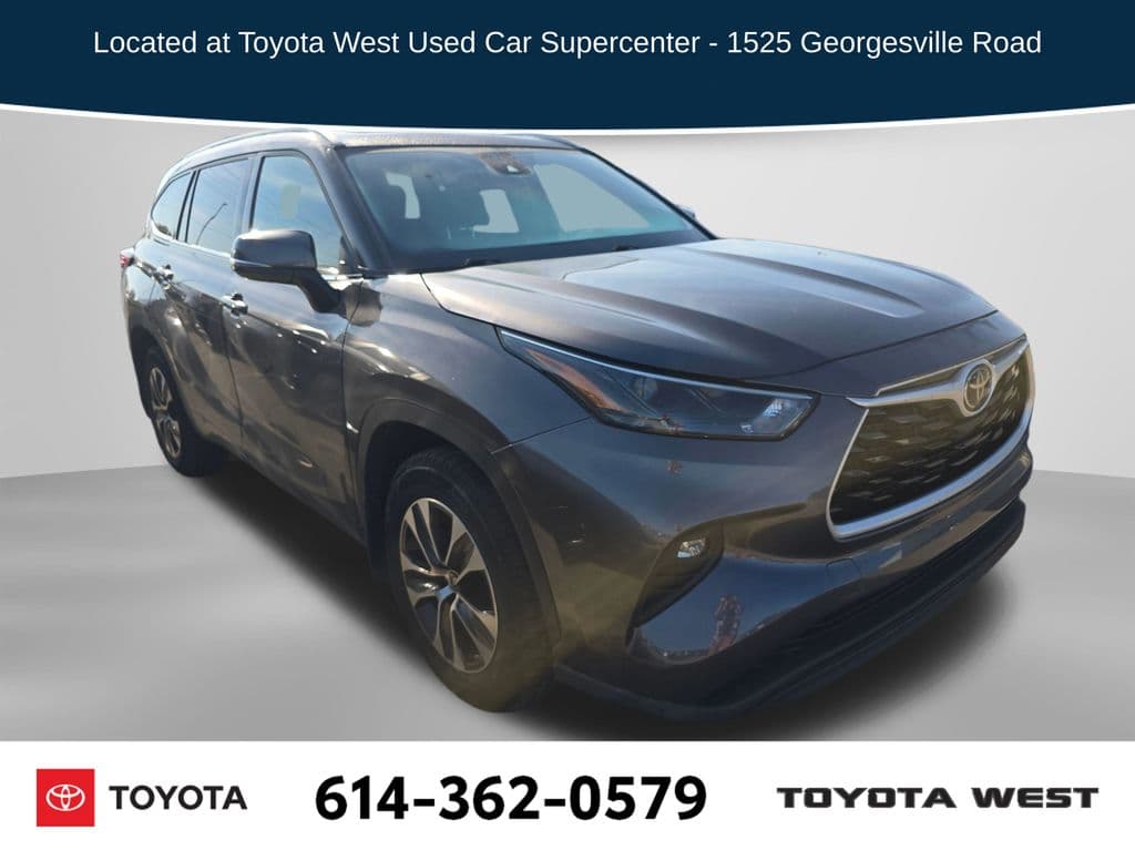 2022 Toyota Highlander XLE — photo 1 of 18