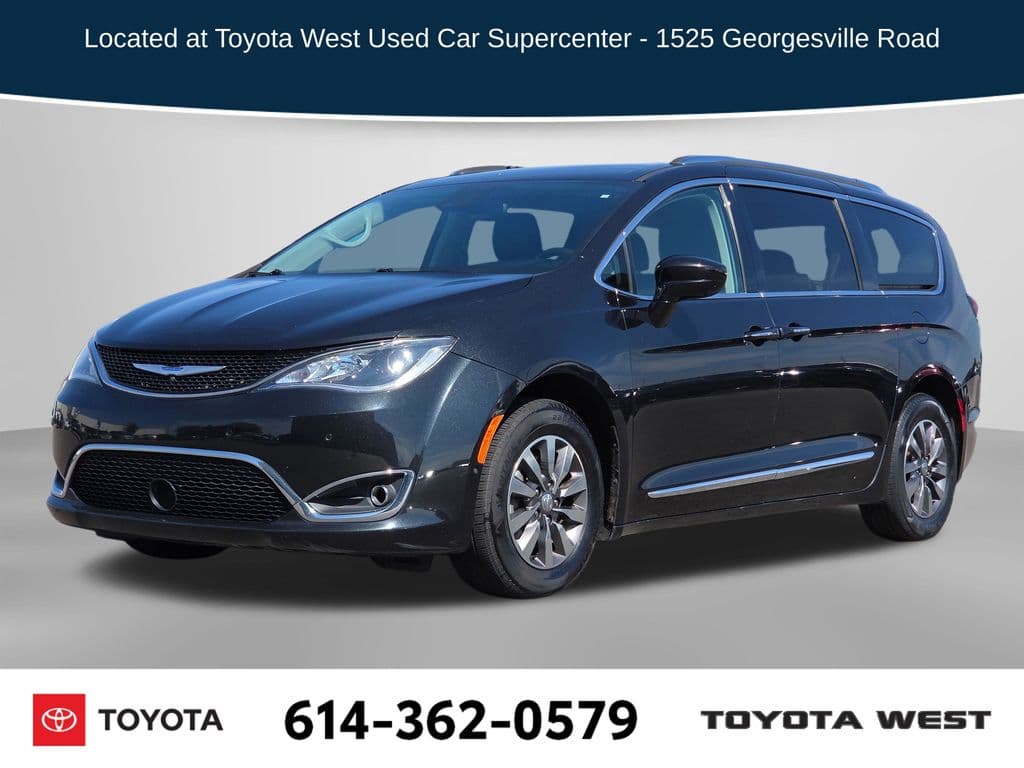 2020 Chrysler Pacifica Touring L Plus — photo 1 of 37