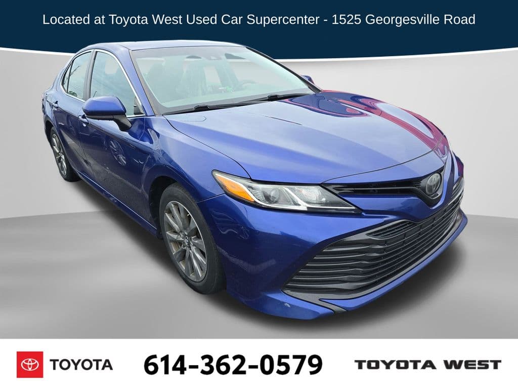 2018 Toyota Camry LE — photo 1 of 18