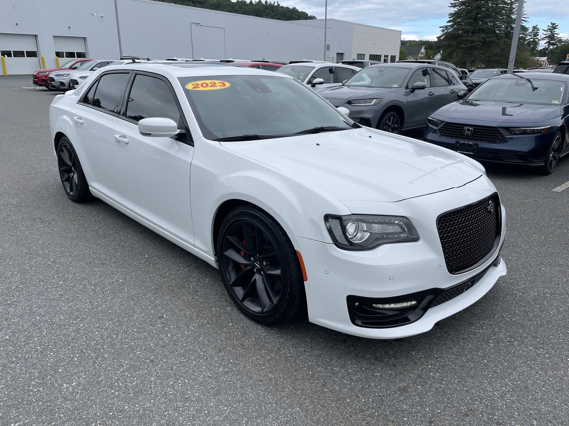 2023 Chrysler 300 Base — photo 1 of 3