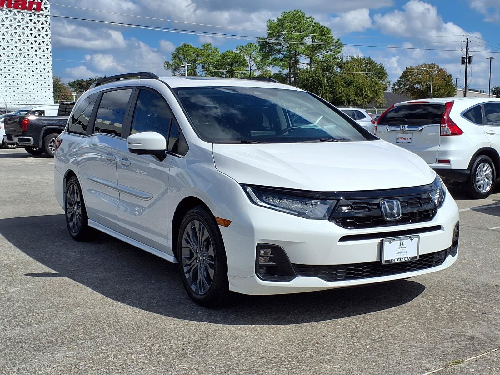 2026 Honda Odyssey Touring — photo 1 of 28