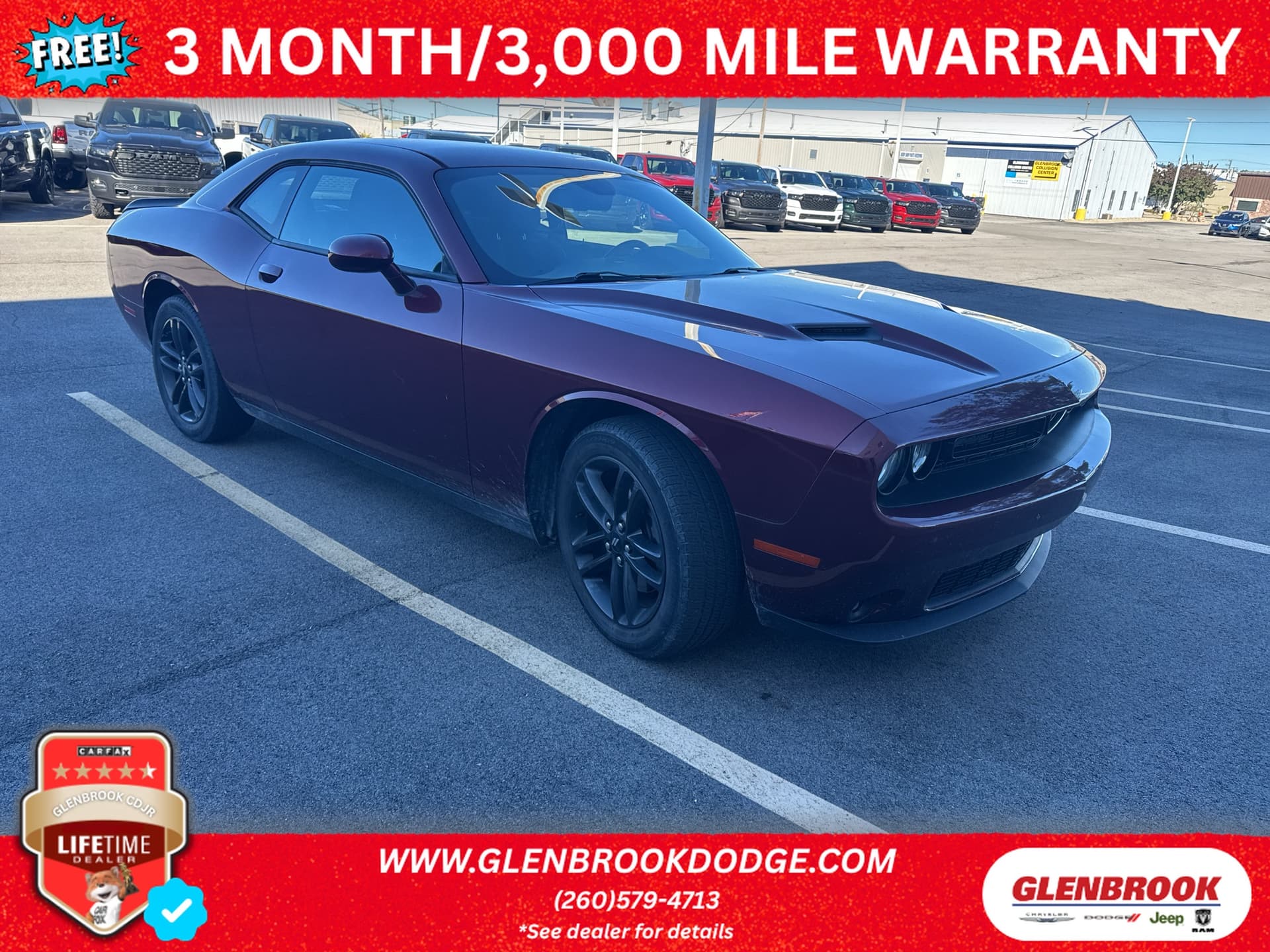 2019 Dodge Challenger SXT — photo 1 of 8