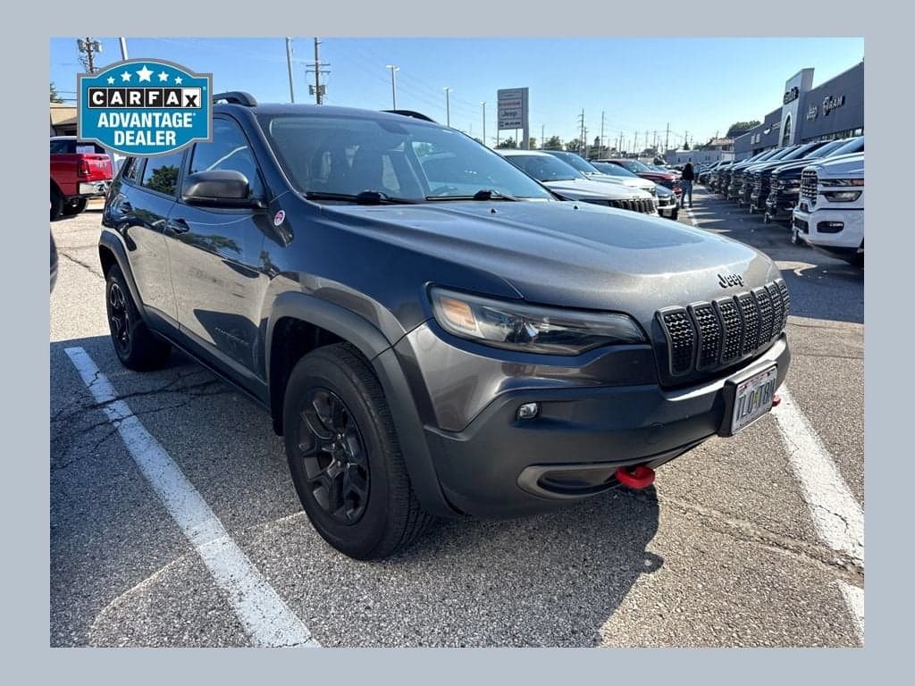 2020 Jeep Cherokee Trailhawk — photo 1 of 7