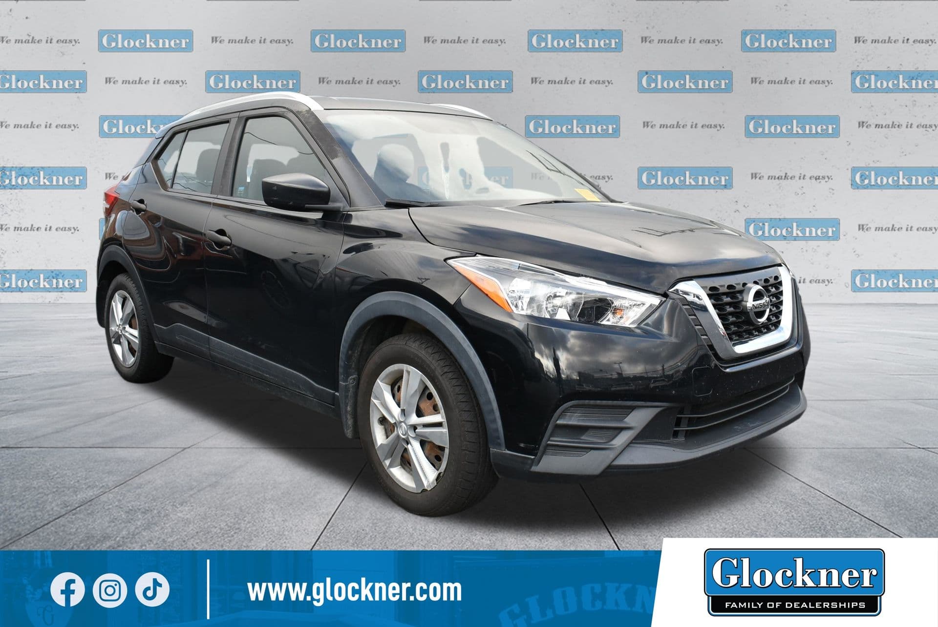2019 Nissan Kicks S — photo 1 of 19