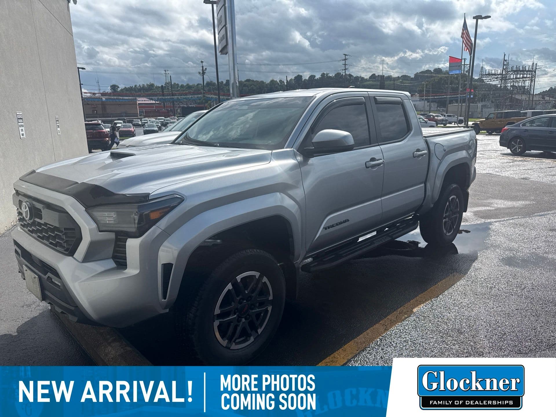 2025 Toyota Tacoma TRD Sport — photo 1 of 15