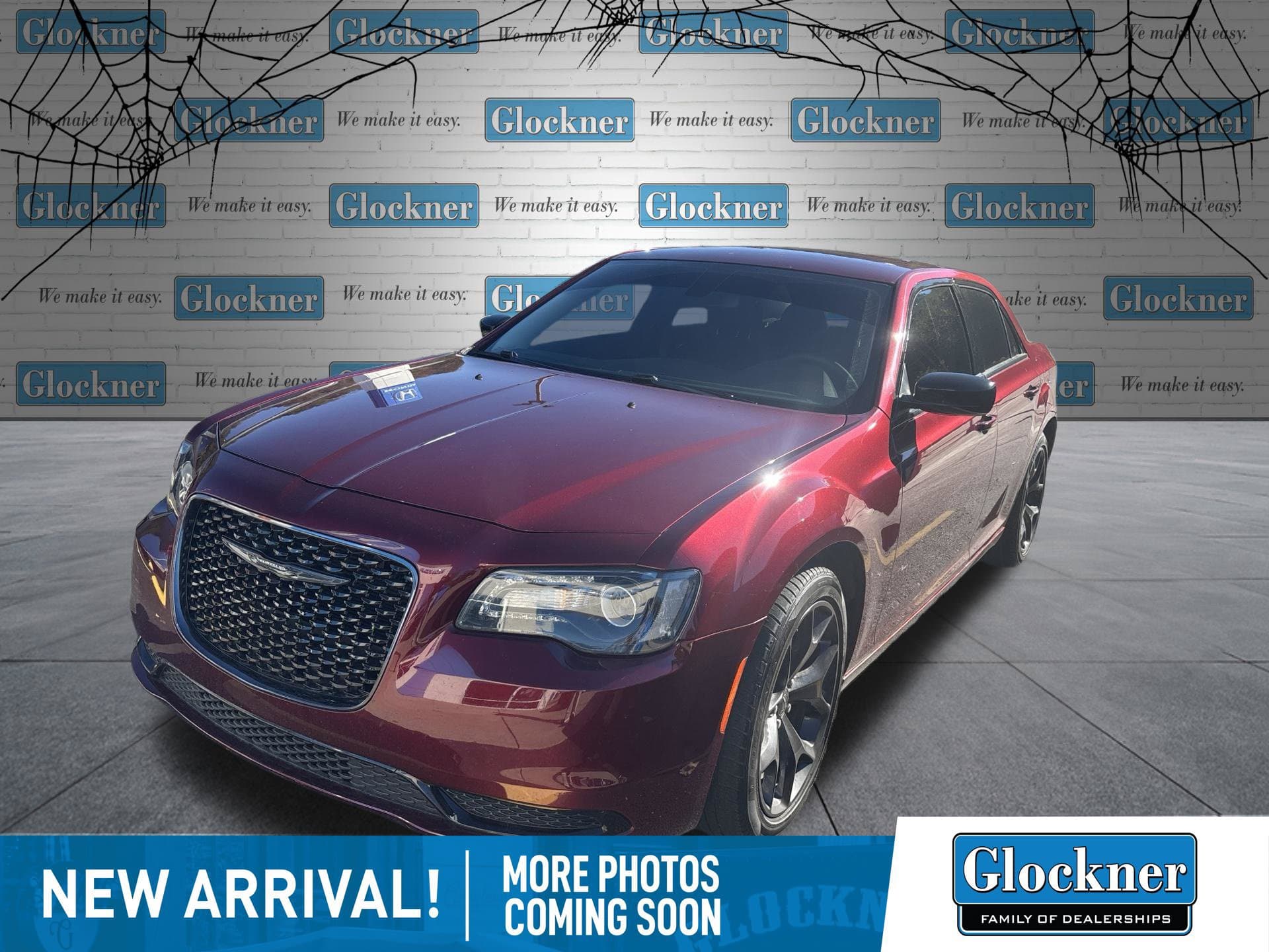 2023 Chrysler 300 Touring — photo 1 of 10
