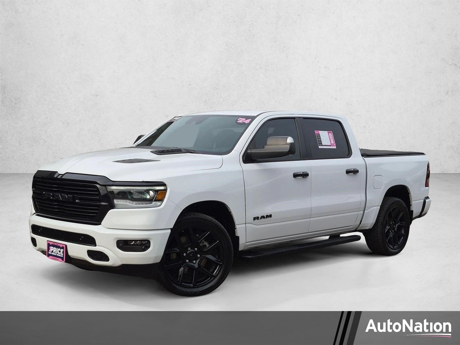 2024 RAM 1500 Laramie — photo 1 of 24