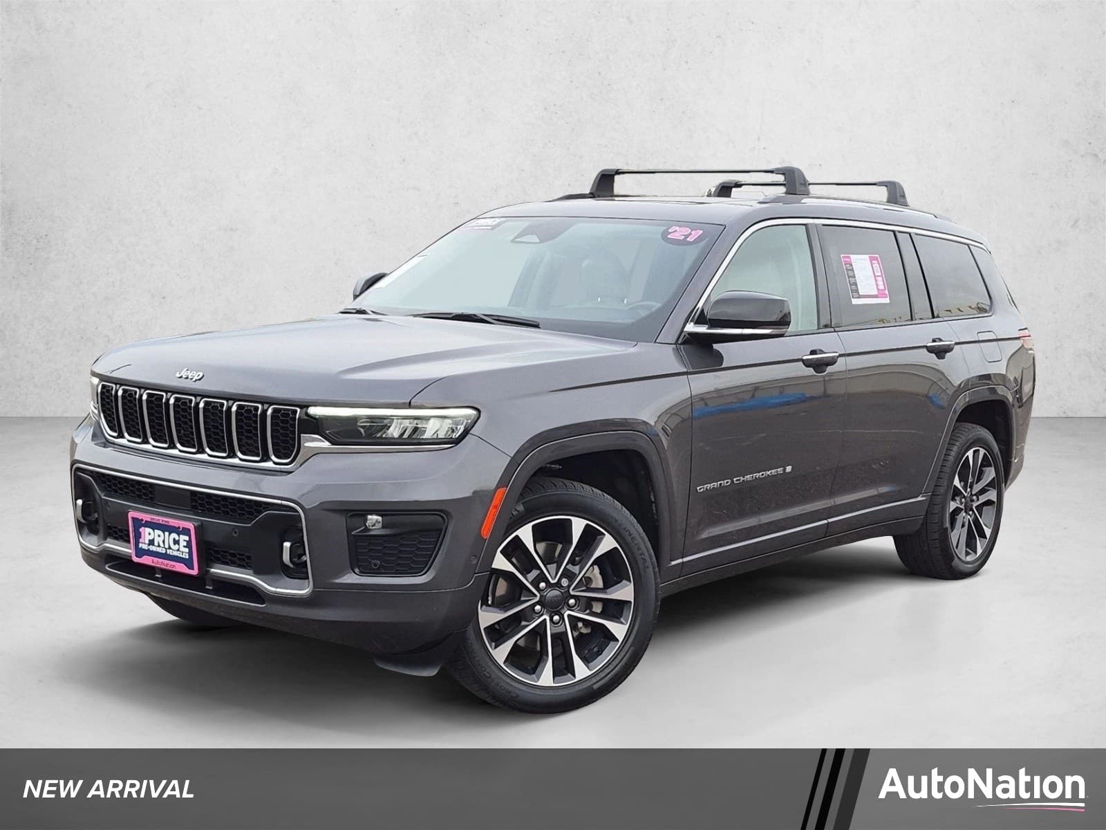 2021 Jeep Grand Cherokee L Overland — photo 1 of 30