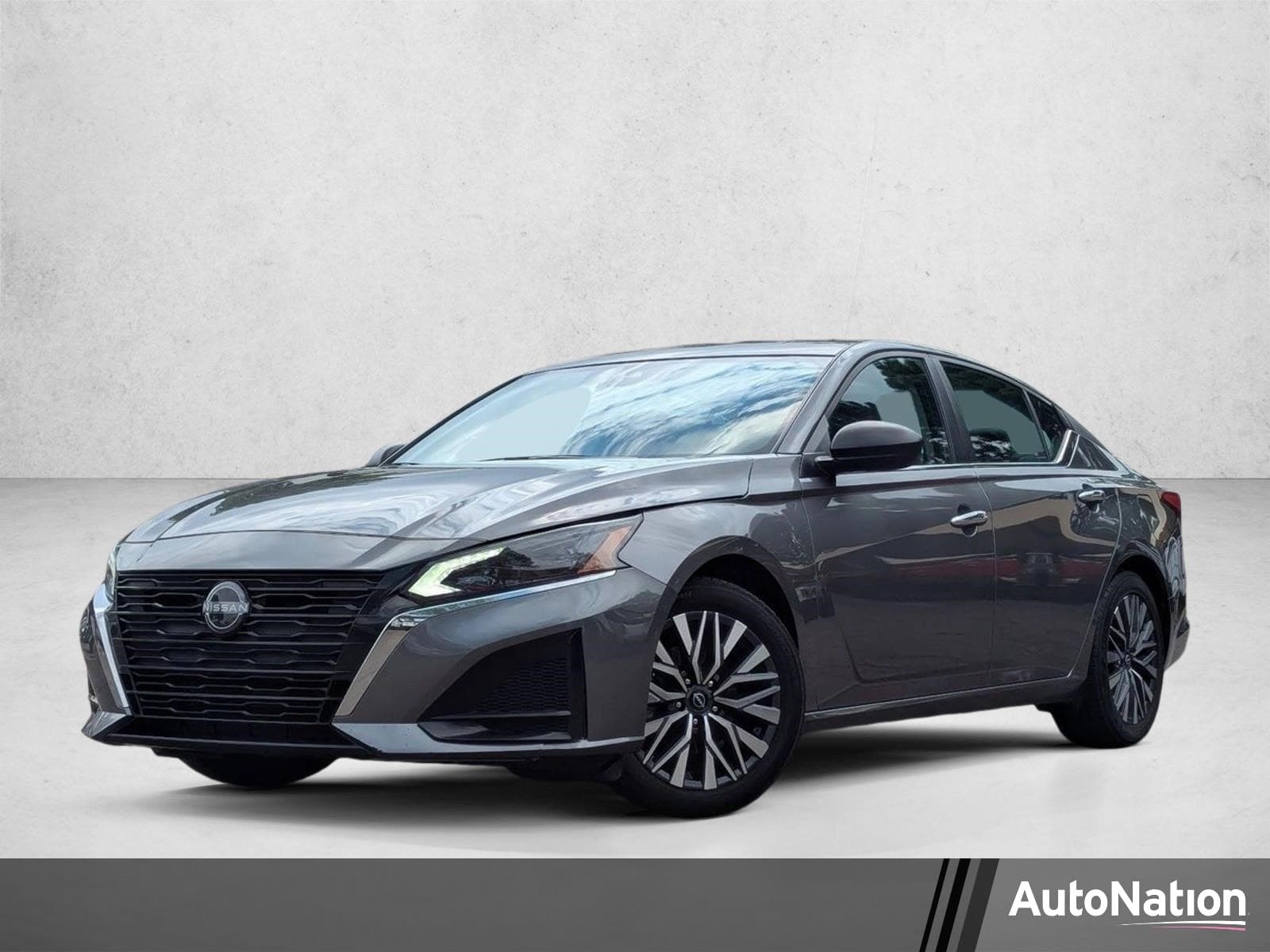 2024 Nissan Altima 2.5 SV — photo 1 of 23