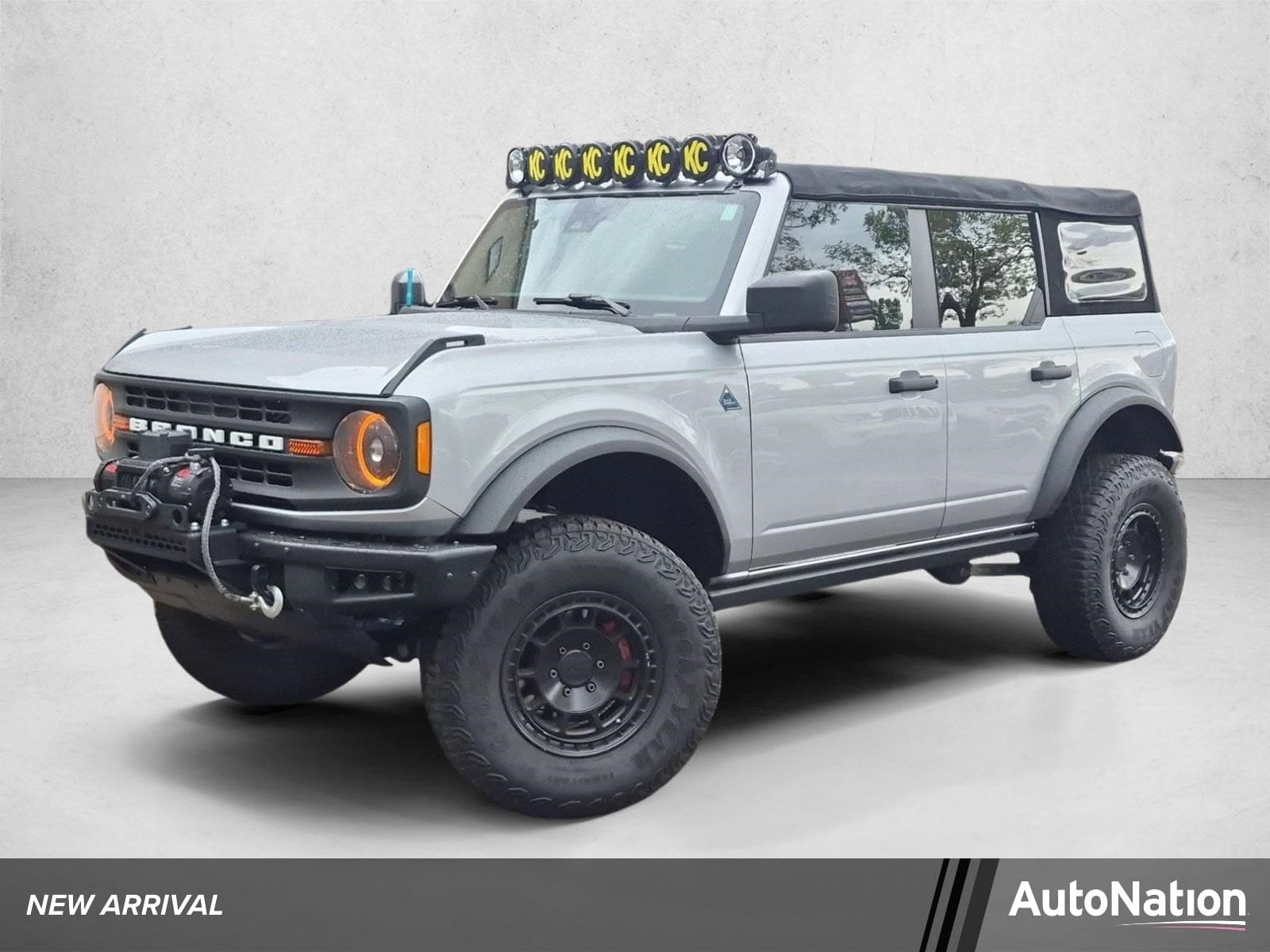 2022 Ford Bronco Black Diamond — photo 1 of 16