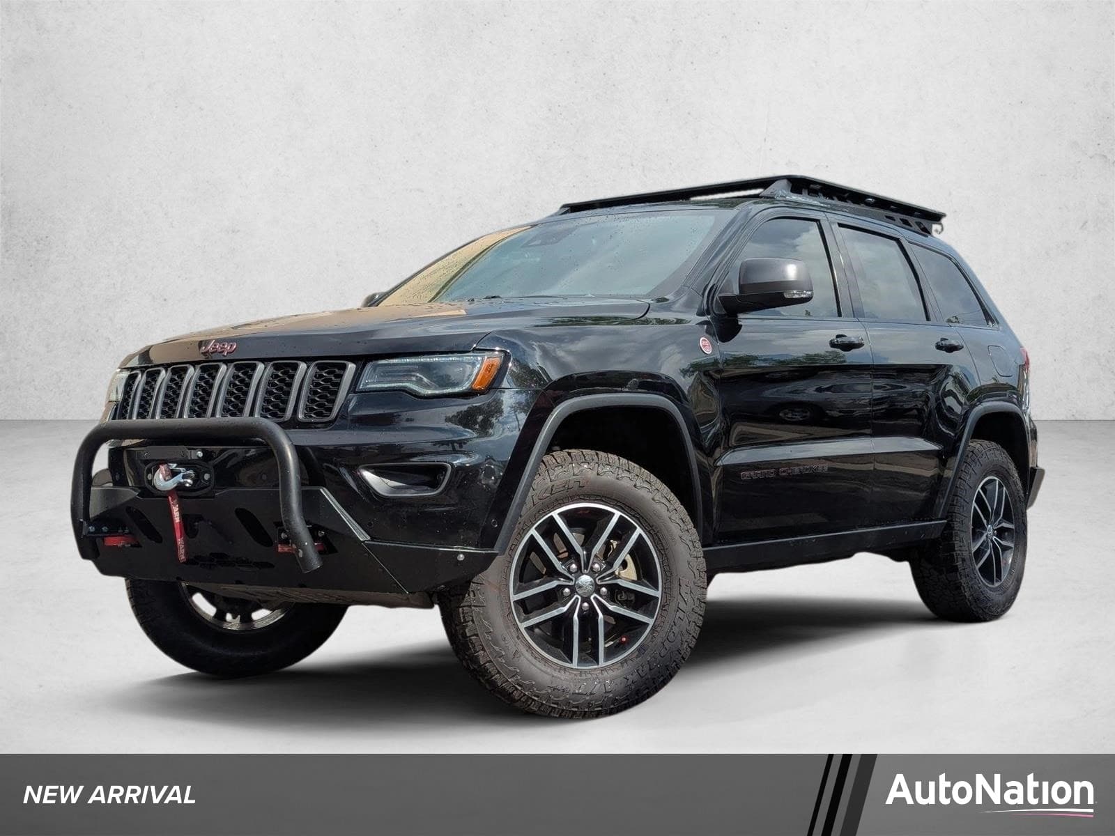 2018 Jeep Grand Cherokee Trailhawk — photo 1 of 16