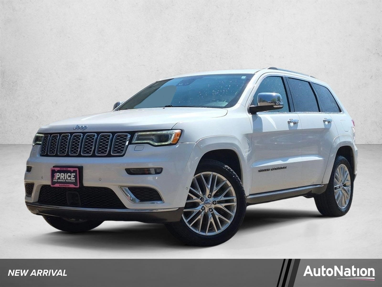 2017 Jeep Grand Cherokee Summit — photo 1 of 16
