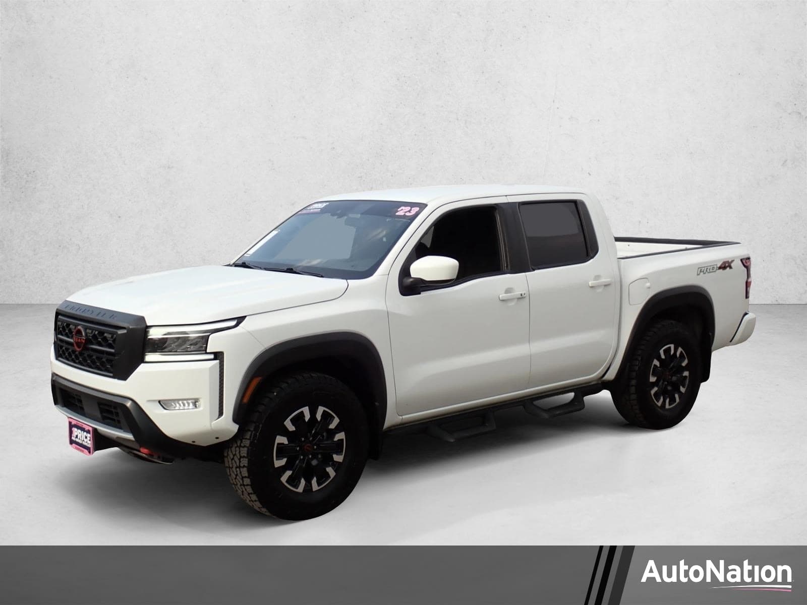 2023 Nissan Frontier PRO-4X — photo 1 of 24