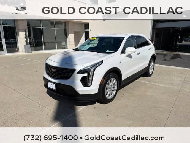 2021 Cadillac XT4 FWD Luxury — photo 1 of 24