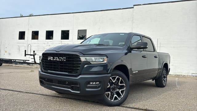 2027 RAM 1500 Laramie — photo 1 of 39