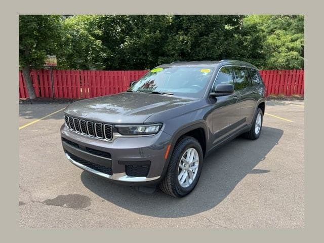2021 Jeep Grand Cherokee L Laredo — photo 1 of 31