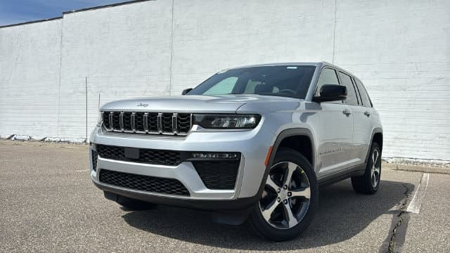 2026 Jeep Grand Cherokee Limited — photo 1 of 42
