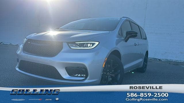 2026 Chrysler Pacifica SELECT — photo 1 of 30