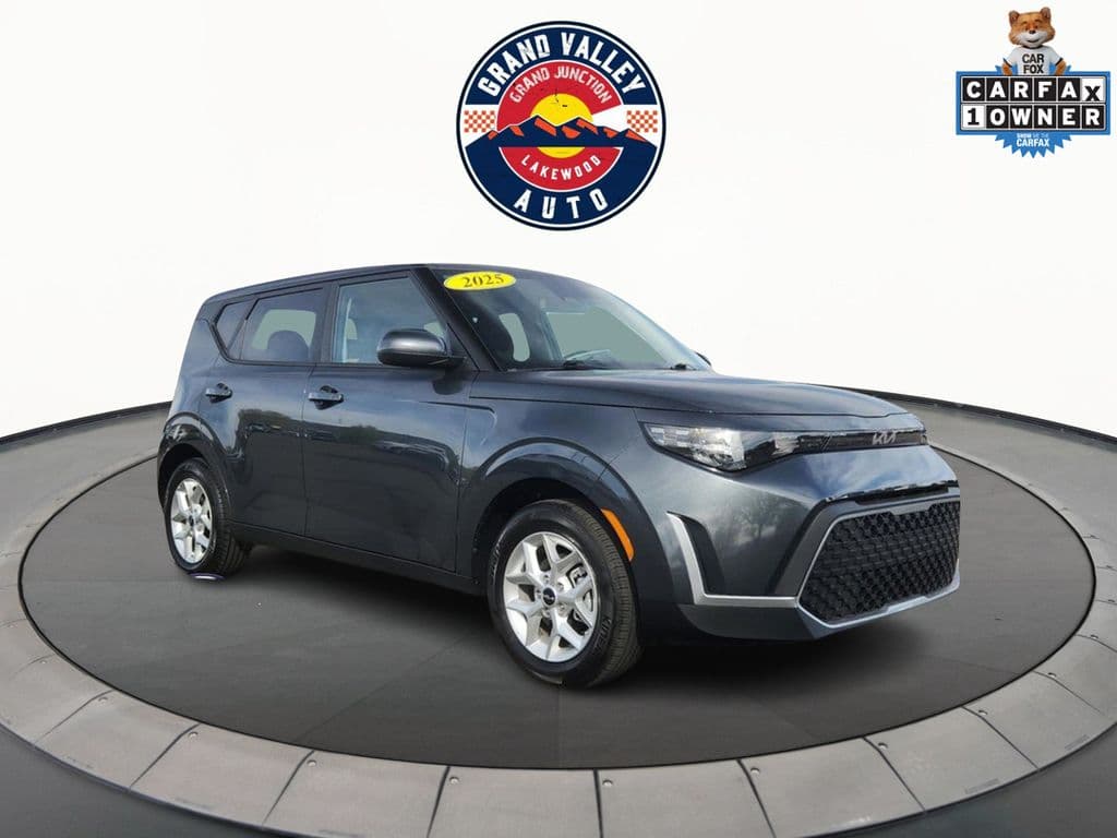 2025 Kia Soul LX — photo 1 of 21